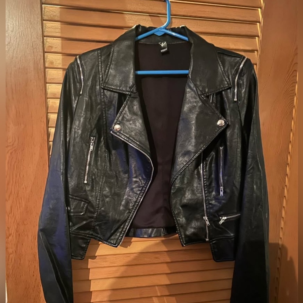 Black Winsdor Leather Jacket